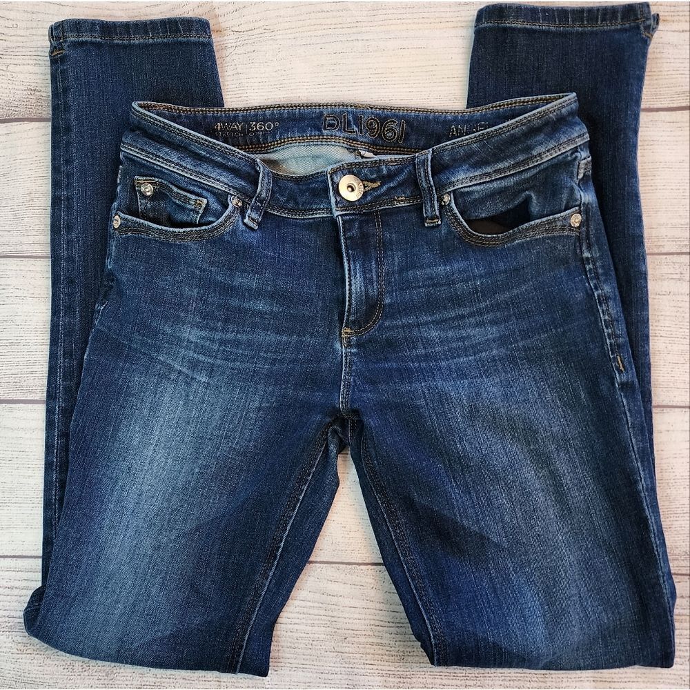 DL 1961 Angel Midrise Skinny Ankle Jean Size: 26